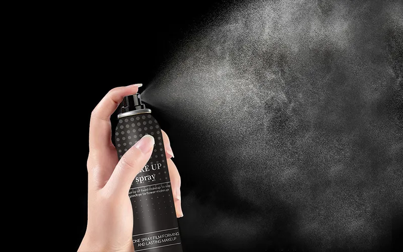 ​SAMOVEST, DA NE ODSTRANITE LIČIL, PRIHAJA Z WILSON'S SETTING SPRAY.